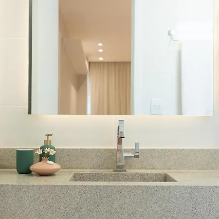 Kalug Vista Mar: Beachfront Luxury with Infinity Pool and Family Amenities Ilheus Exterior photo