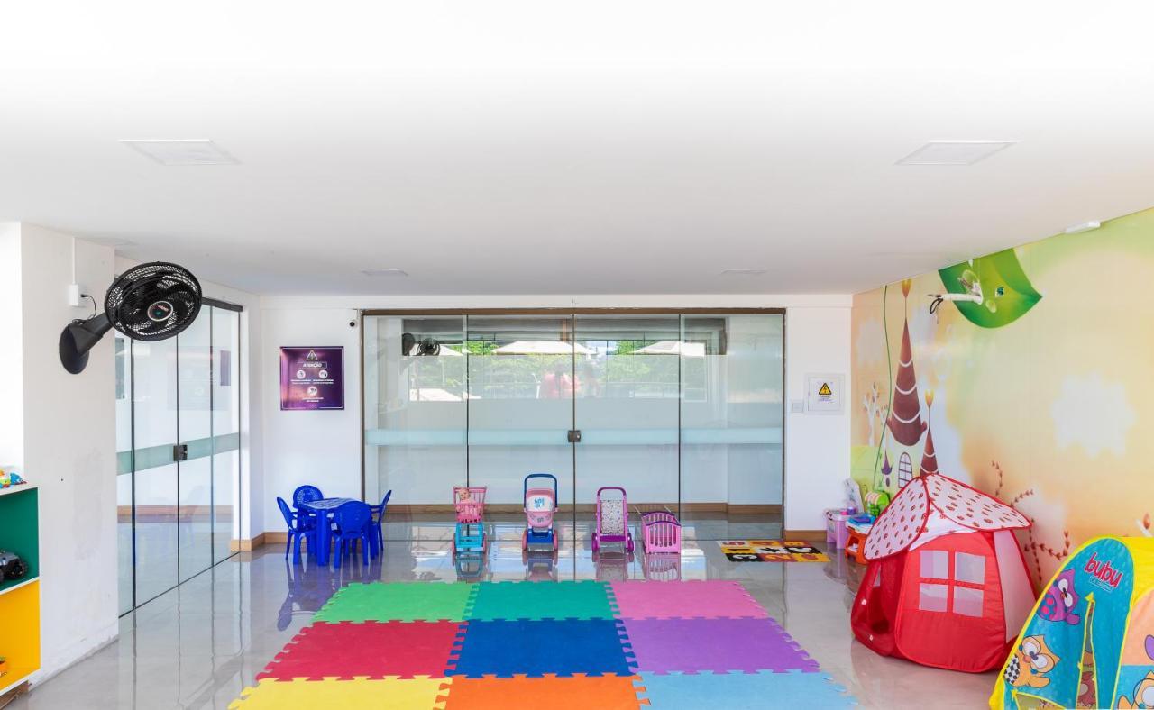 Kalug Vista Mar: Beachfront Luxury With Infinity Pool And Family Amenities Apartment